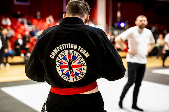 Leicester grapple-oct24-9284
