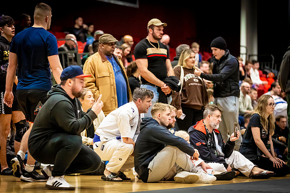 Leicester grapple-oct24-9414