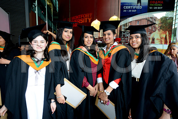 DMU-grad-Monday-AM-168