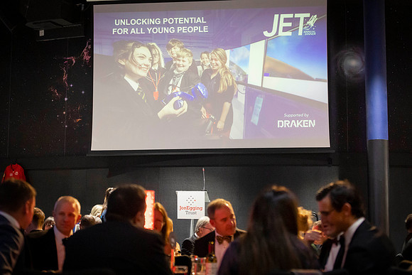 jet-6841