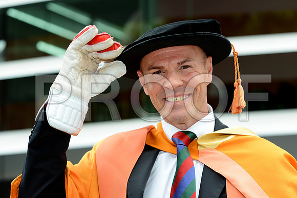 DMU-grad-Tues-Nixon-101