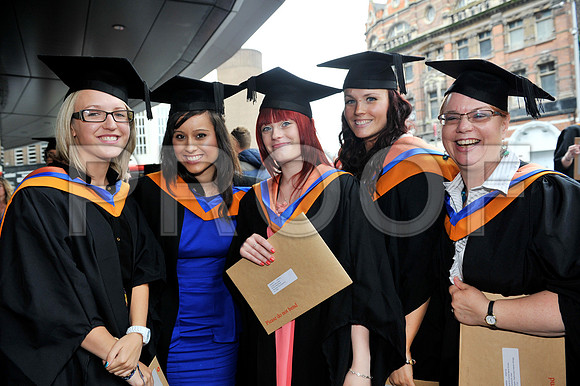 DMU-graduation-Fri-102