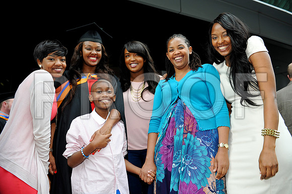 DMU-grad-Tues-PM-185