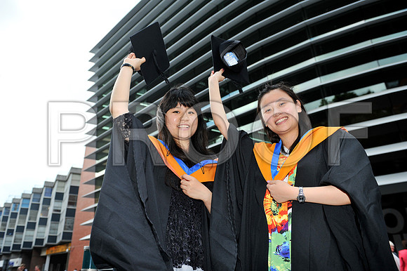 DMU-grad-Tues-PM-189