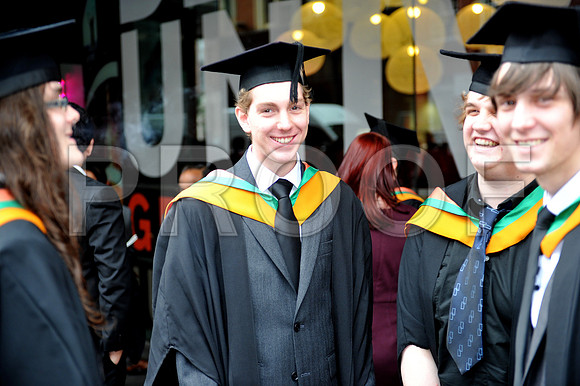 DMU-grad-Thurs-120