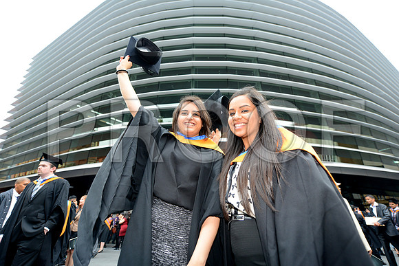 DMU-grad-Tues-PM-163
