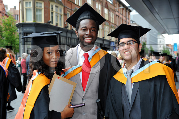 DMU-grad-Tues-AM-140