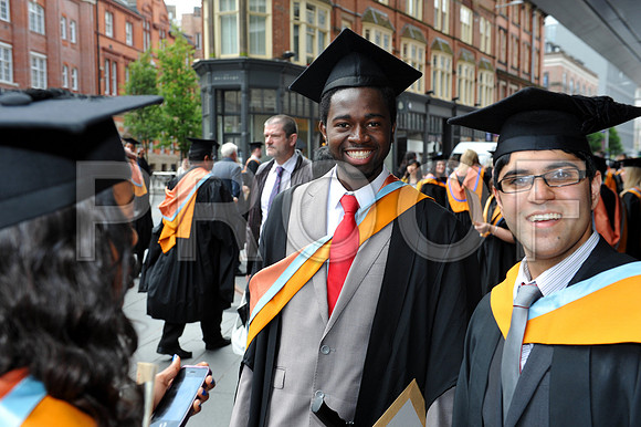 DMU-grad-Tues-AM-139
