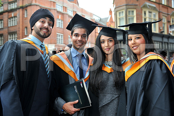 DMU-grad-Tues-AM-148