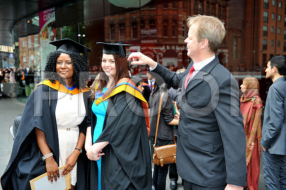 DMU-grad-Tues-PM-183