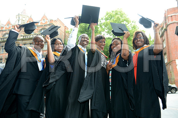 DMU-grad-Tues-AM-130
