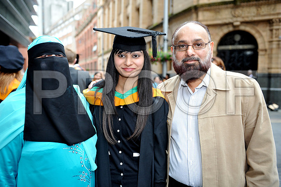 DMU-grad-Thurs-125
