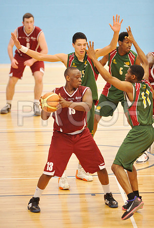 DMU-varsity-basketball-mens-792