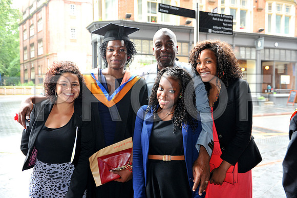 DMU-grad-Mon-PM-184