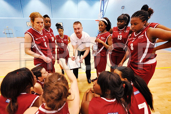 DMU-Ladies B-ball-varsity-692