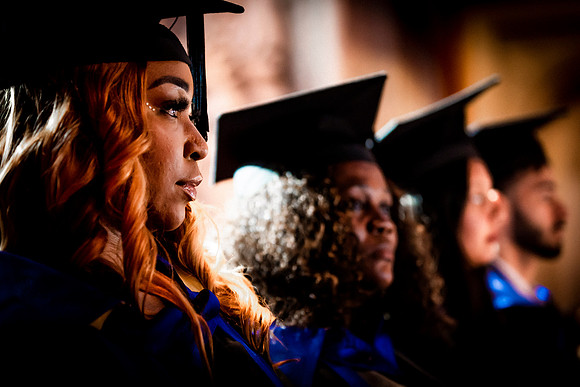 COV-London-grads 2022-8596