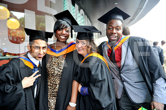 DMU-grad-Mon-PM-197
